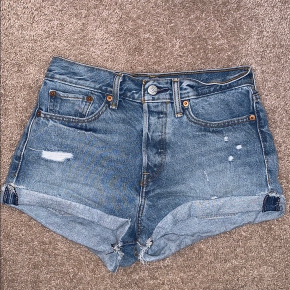 Levi's Pants - Levi’s high waisted shorts! Levi's Pants - Levi’s high waisted shorts!